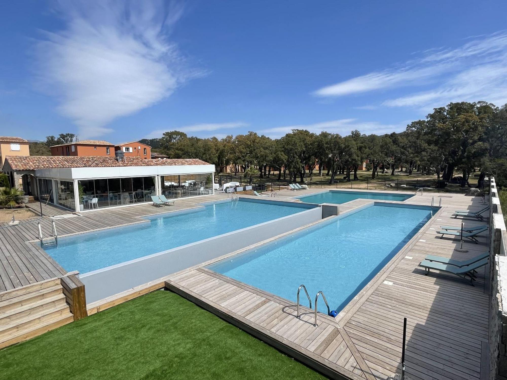 לצ'י Residence Hoteliere Les Hameaux De Saint Cyprien Appartement 2 Chambres מראה חיצוני תמונה